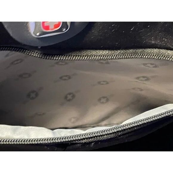 Swiss Gear The Angle padded laptop bag briefcase shoulder strap 16" x 13" black - Picture 7 of 10